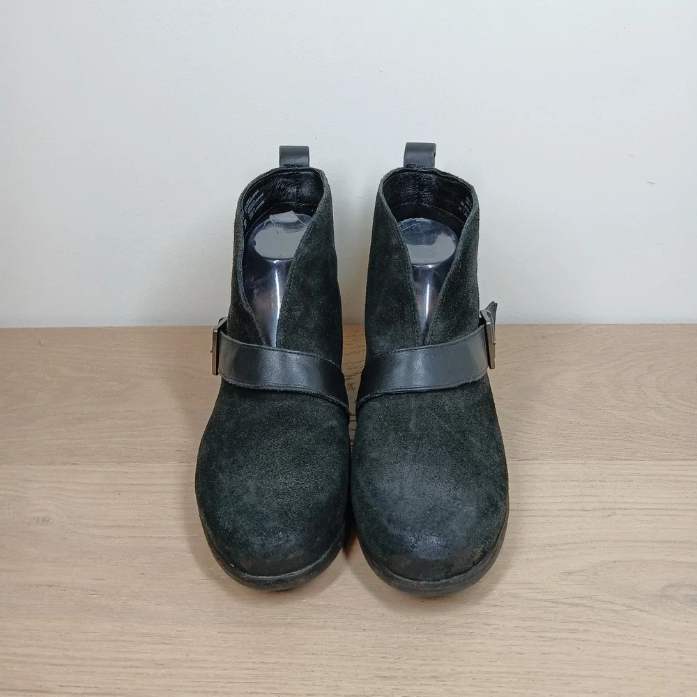 UGG Ankle Boots Womens 8.5 Black Suede Buckle Western Boho Moto Block Heel
